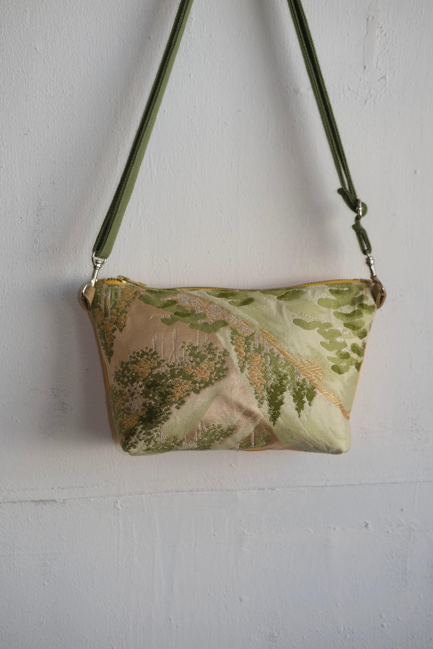 Obi Crossbody Pouch M