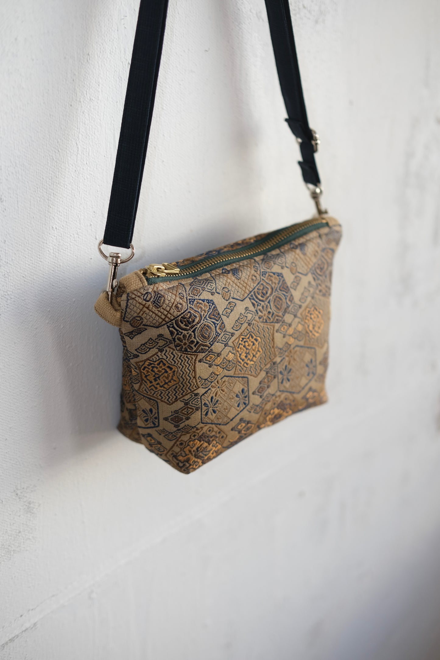 Obi Crossbody Pouch S